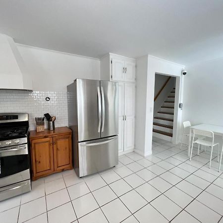 Letitia Heights !C Quiet And Modern Private Bedroom With Shared Bathroom Бари Екстериор снимка