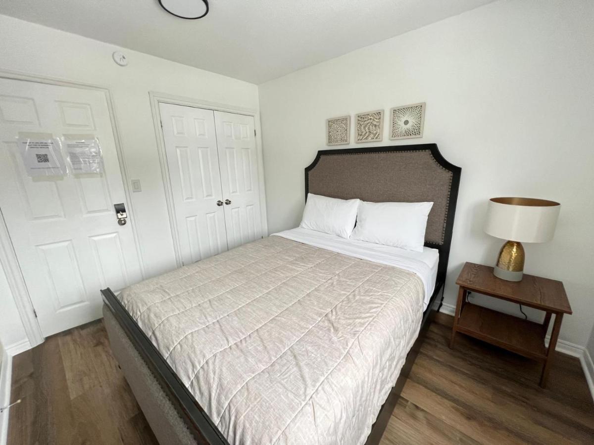 Letitia Heights !C Quiet And Modern Private Bedroom With Shared Bathroom Бари Екстериор снимка