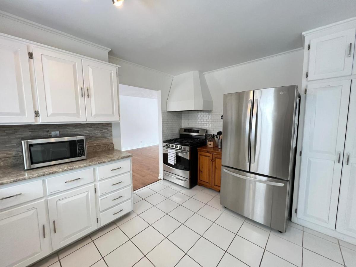 Letitia Heights !C Quiet And Modern Private Bedroom With Shared Bathroom Бари Екстериор снимка
